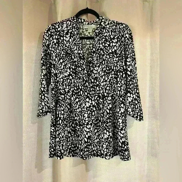 Women’s Black and White By Design Blouse - Picture 1 of 5